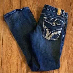 Maurices Distressed denim Blue Boot Cut Jeans. Women’s size 7/8 R